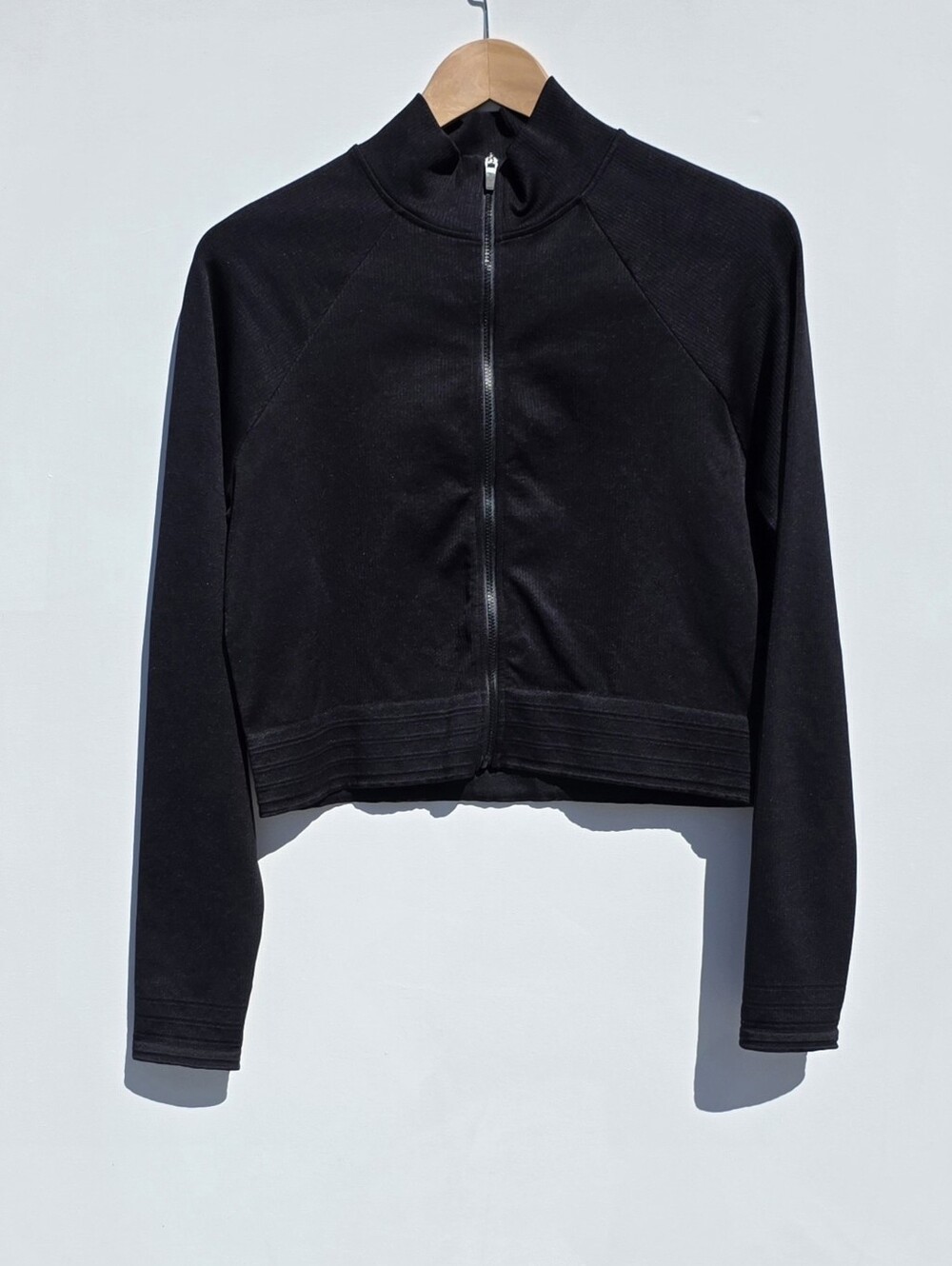 Workout Crop Jacket Probably Medium Black Comfy Excellent Pre-Owned Condition